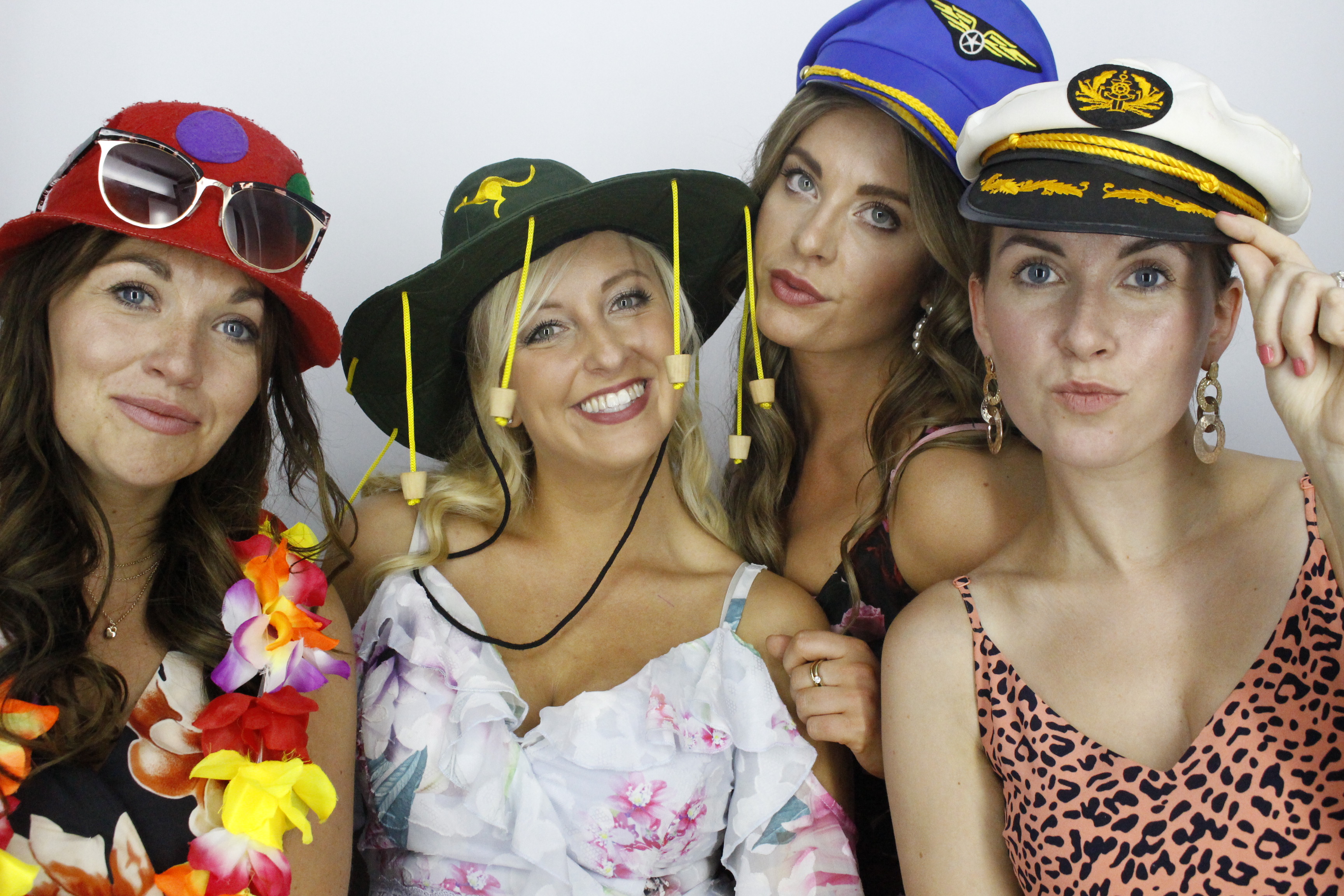 Sam & Rachel's Wedding | View more photos from the event at gallery.myphotoboothexperience.co.uk/u/MyPhotoBoothExperienceLtd/Sam-Rachels-Wedding